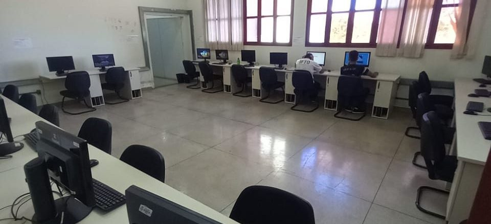 Laboratório Biblioteca